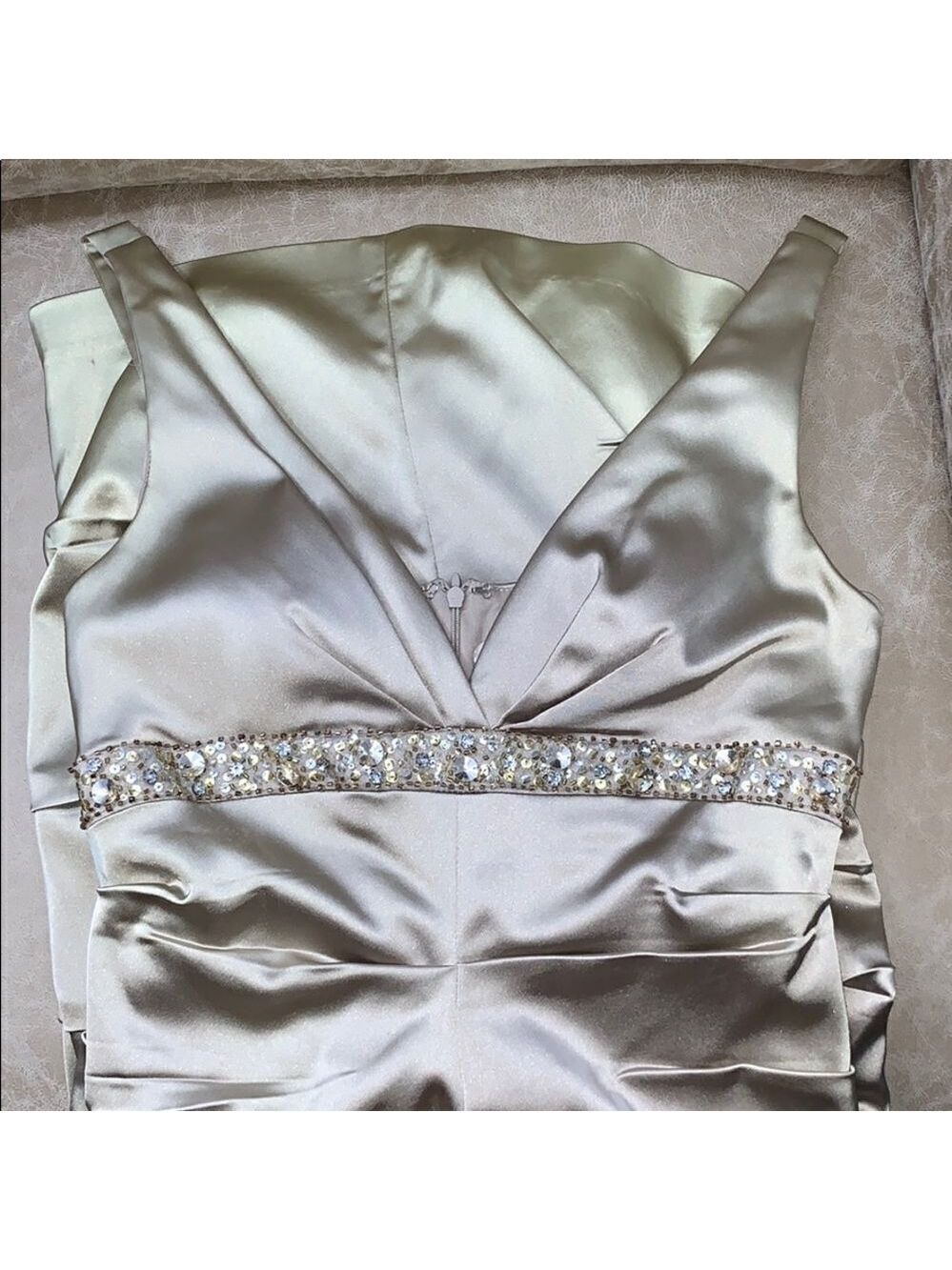 WOMEN’S XSCAPE CHAMPAGNE SATIN BODYCON DRESS SIZE 12 ROUCHED STRETCH COCKTAIL - Picture 7 of 7